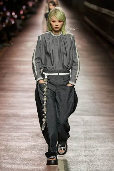Look 33